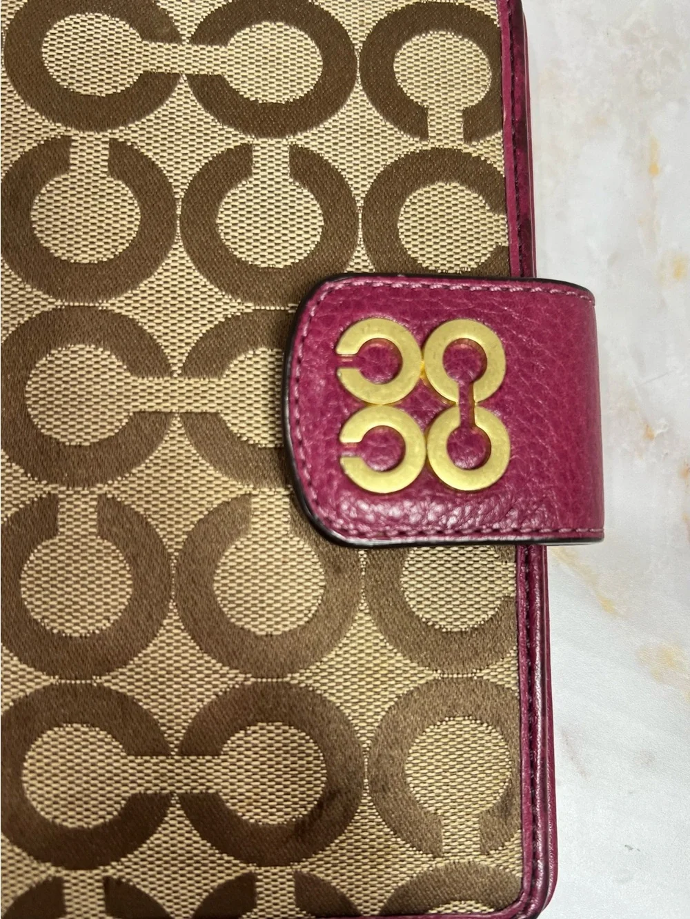 Coach Khaki/Berry Signature 